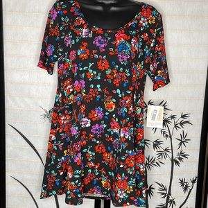 LuLaRoe Perfect tee Sm